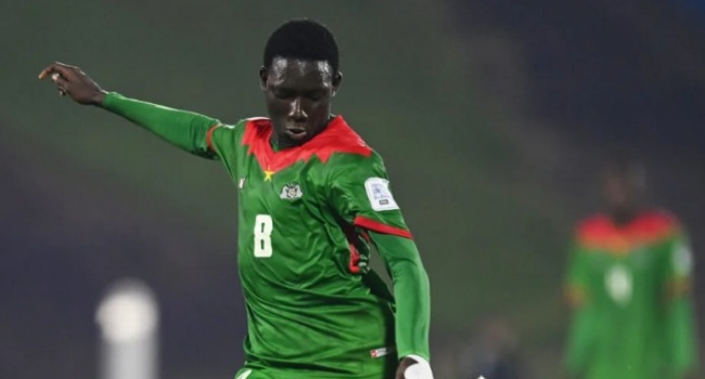 Chelsea chiêu mộ tài năng trẻ Muhammad Zongo